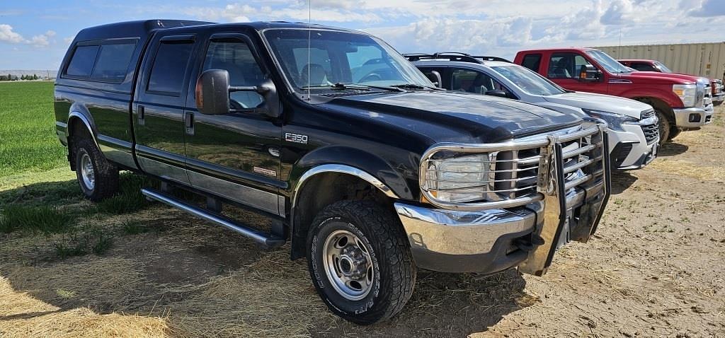 Image of Ford F-350 Primary image