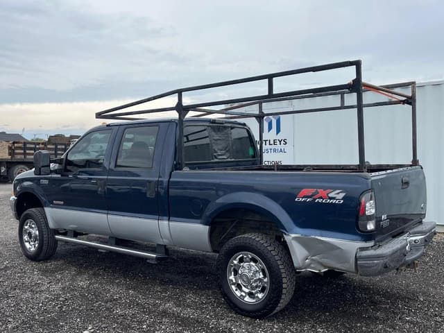 Image of Ford F-350 equipment image 1