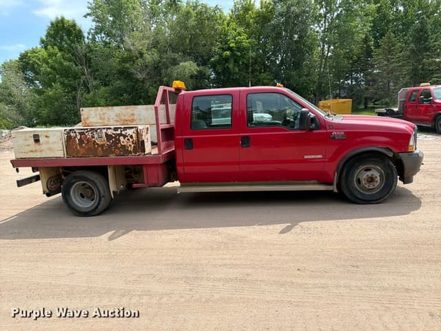 Image of Ford F-350 equipment image 3