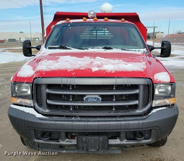 Image of Ford F-350 equipment image 1