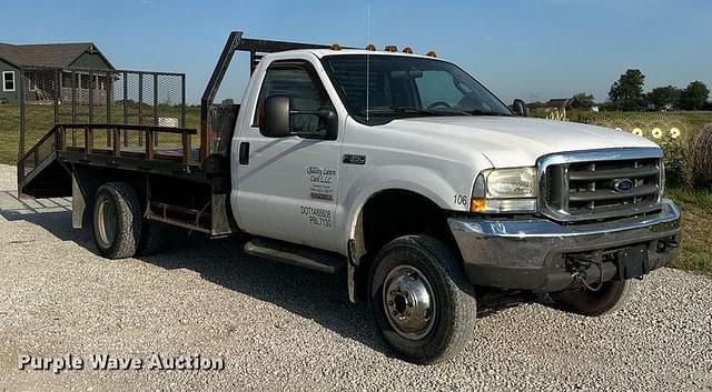 Image of Ford F-350 equipment image 2