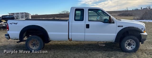 Image of Ford F-350 equipment image 3