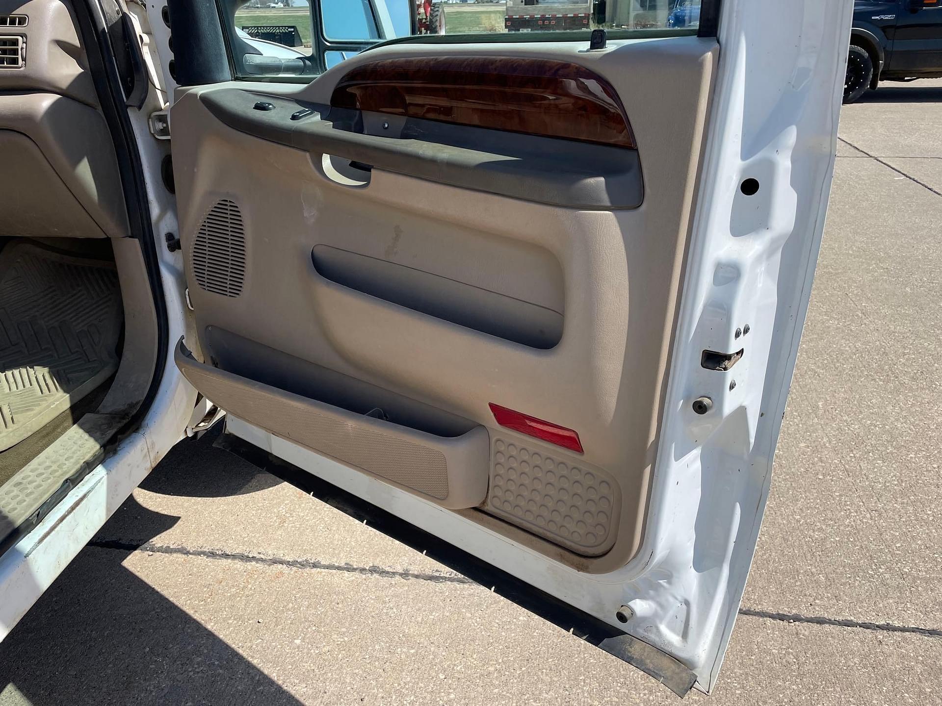 Main image Ford F-350 52