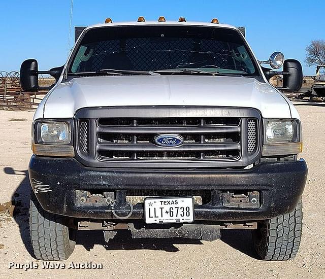 Image of Ford F-350 equipment image 1