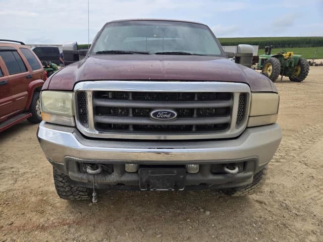 Image of Ford F-350 equipment image 2