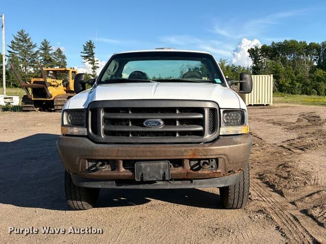 Image of Ford F-350 equipment image 1