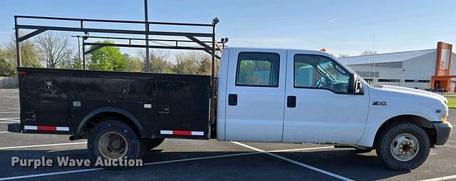 Image of Ford F-350 equipment image 3