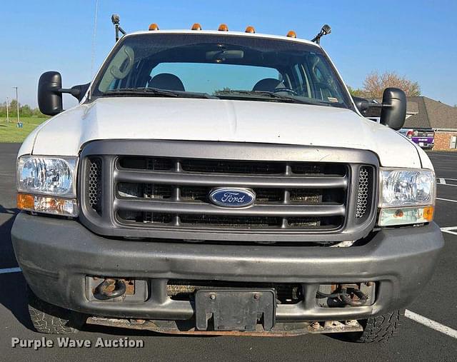 Image of Ford F-350 equipment image 1