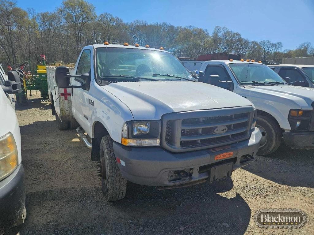 2004 Ford F-350 Equipment Image0