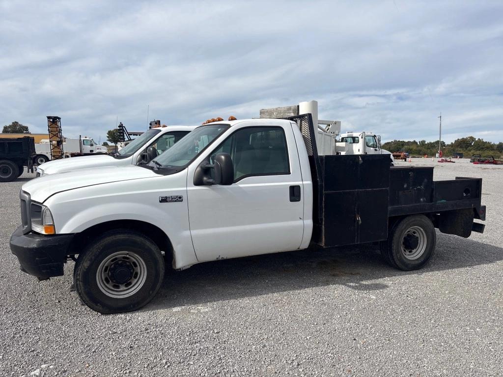 Image of Ford F-350 Primary image