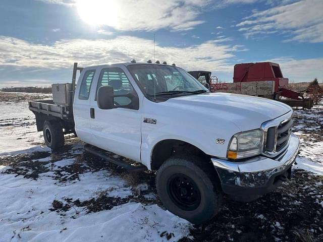 Image of Ford F-350 equipment image 2