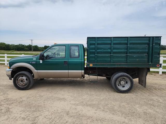 Image of Ford F-450 equipment image 1