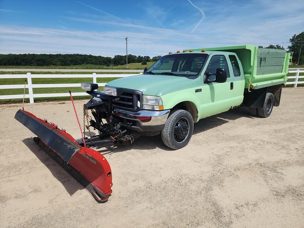 Image of Ford F-450 Primary image