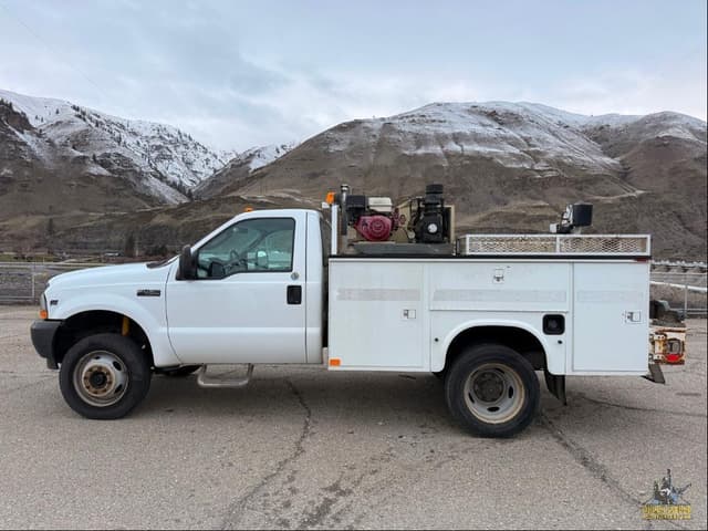 Image of Ford F-450 equipment image 1