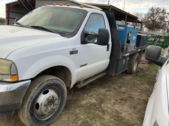 Image of Ford F-450 equipment image 2
