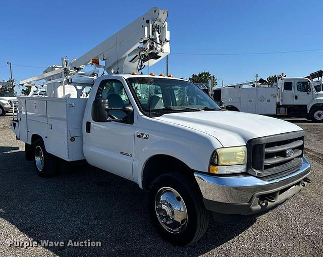 Image of Ford F-450 equipment image 2