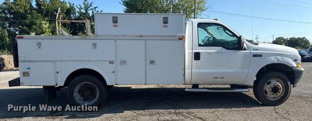Image of Ford F-450 equipment image 3