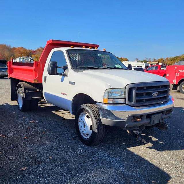 Image of Ford F-450 equipment image 2