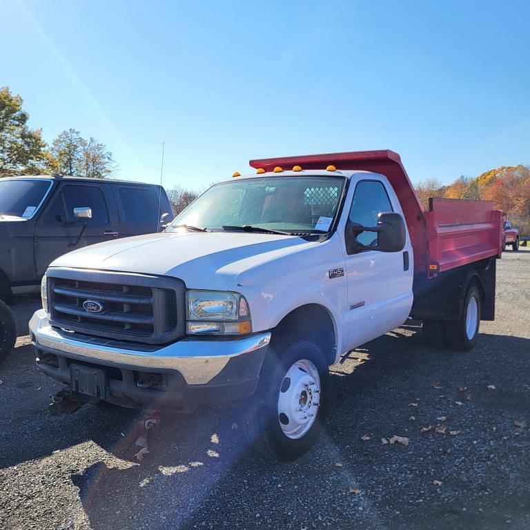 Image of Ford F-450 Primary image