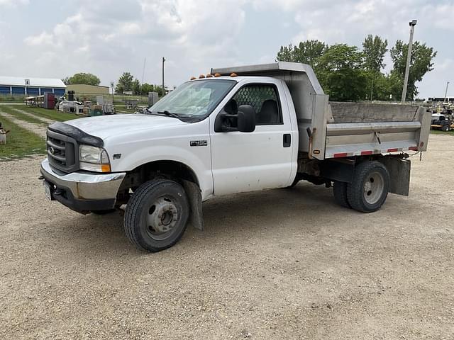 Image of Ford F-450 equipment image 1