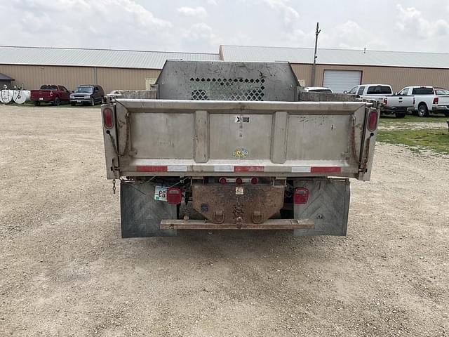 Image of Ford F-450 equipment image 2