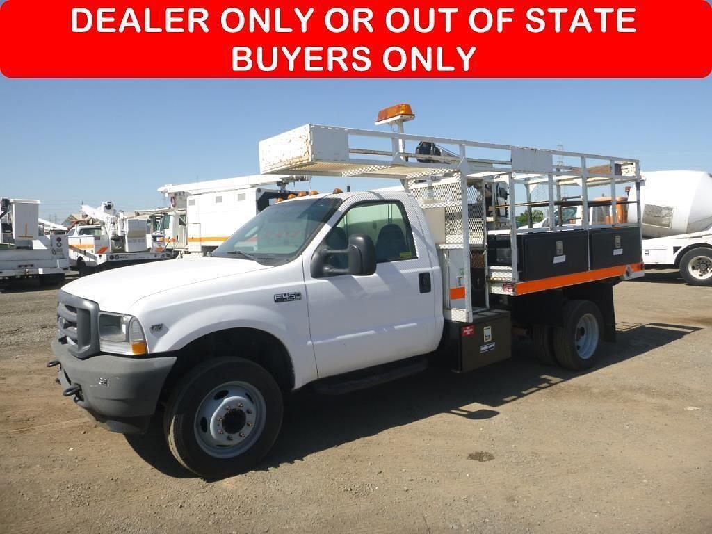 Image of Ford F-450 Primary image