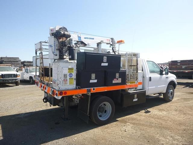 Image of Ford F-450 equipment image 3