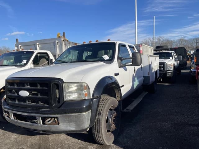 Image of Ford F-450 equipment image 1