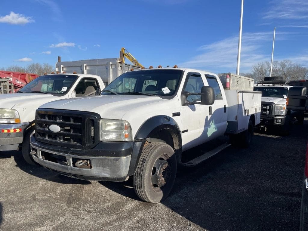 Image of Ford F-450 Primary image