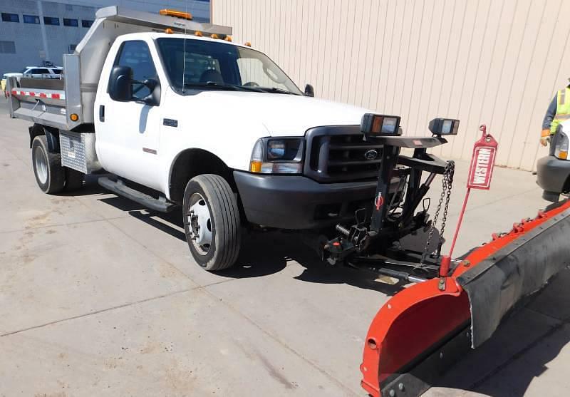 Image of Ford F-450 Primary image
