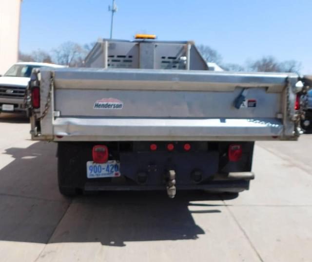 Image of Ford F-450 equipment image 3