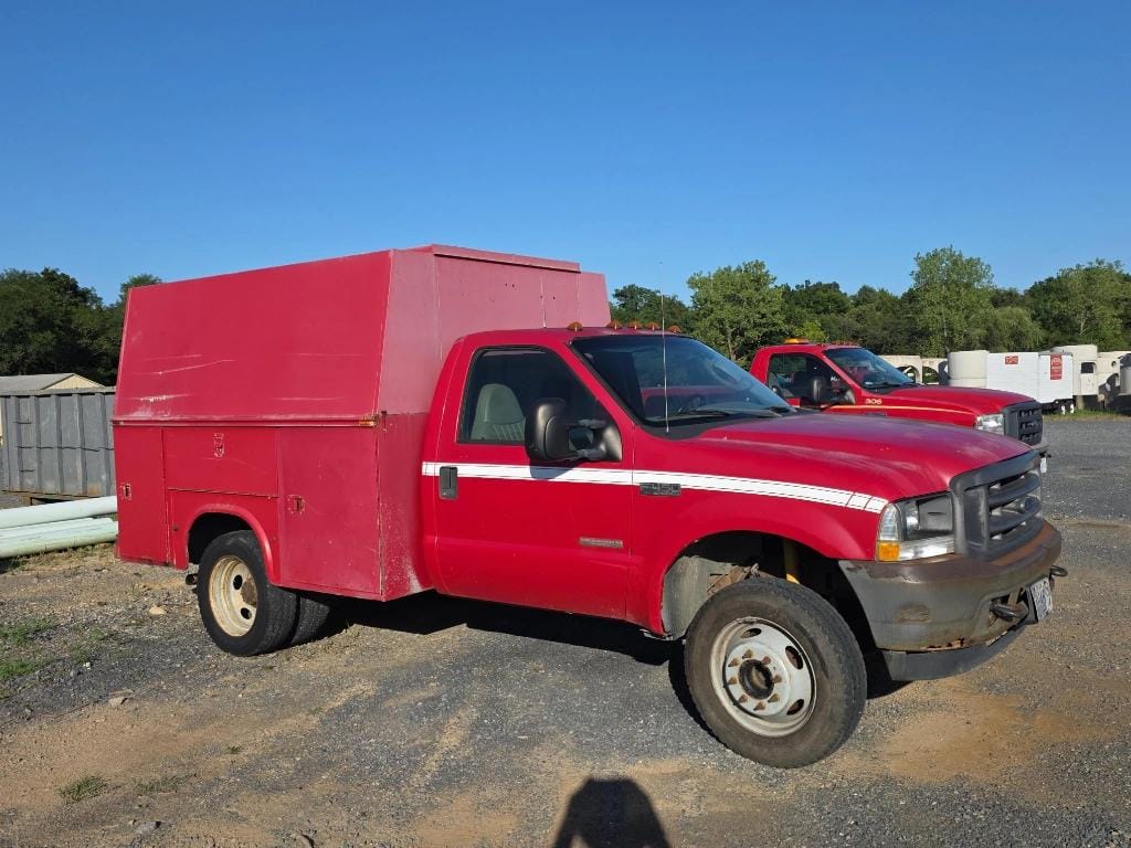 2004 Ford F-450 Equipment Image0