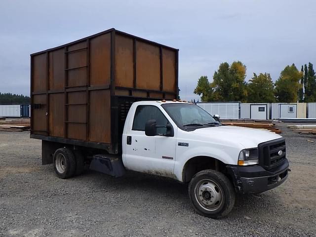 Image of Ford F-550 equipment image 1