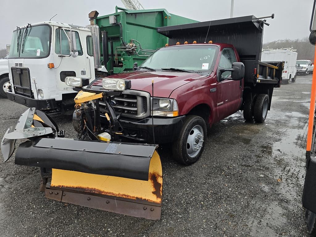 Image of Ford F-550 Primary image