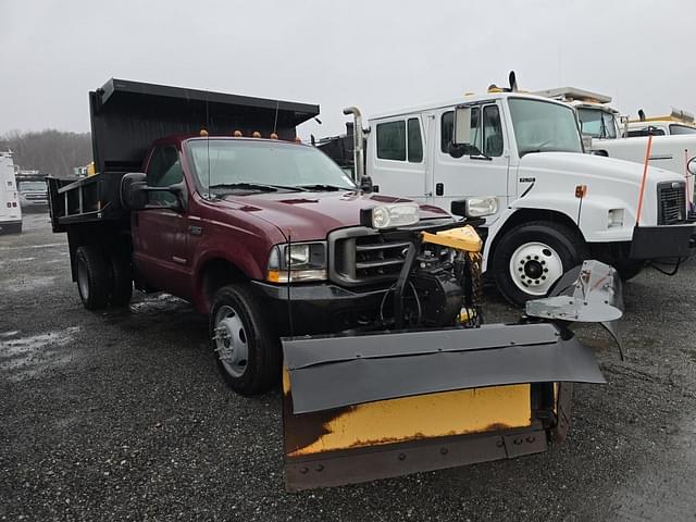 Image of Ford F-550 equipment image 2