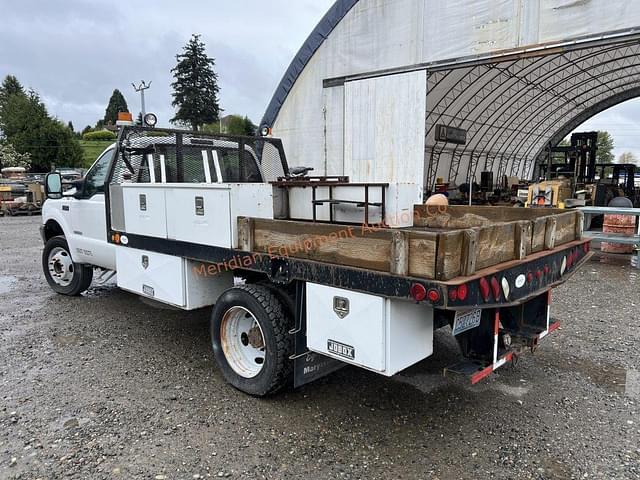 Image of Ford F-550 equipment image 2