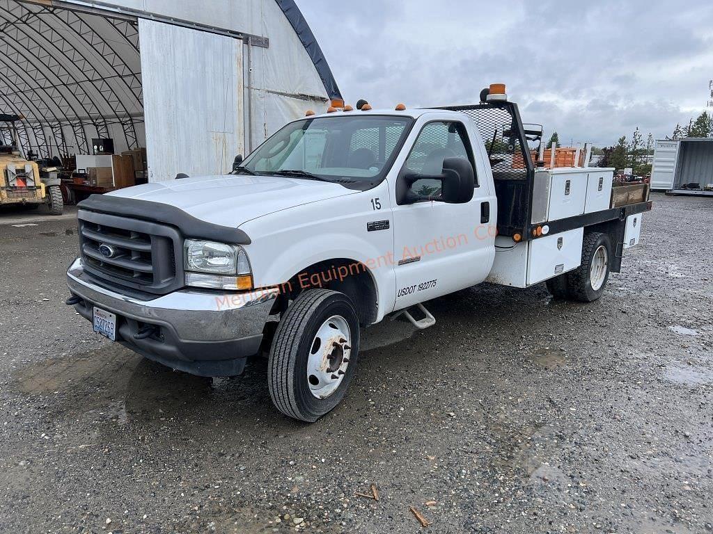 Image of Ford F-550 Primary image
