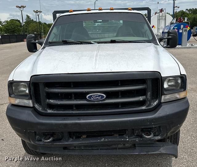 Image of Ford F-550 equipment image 1