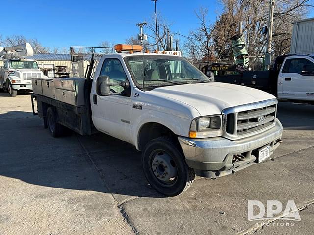 Image of Ford F-550 equipment image 1