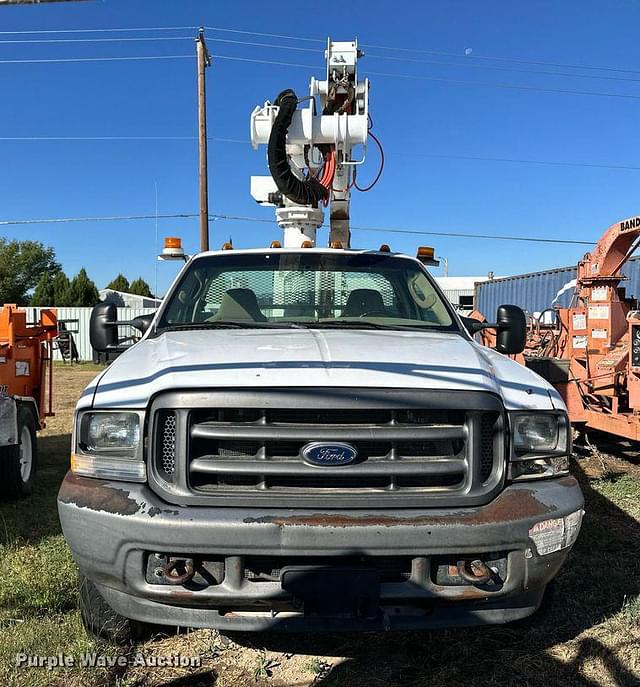 Image of Ford F-550 equipment image 1