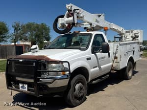 2004 Ford F-550 Image