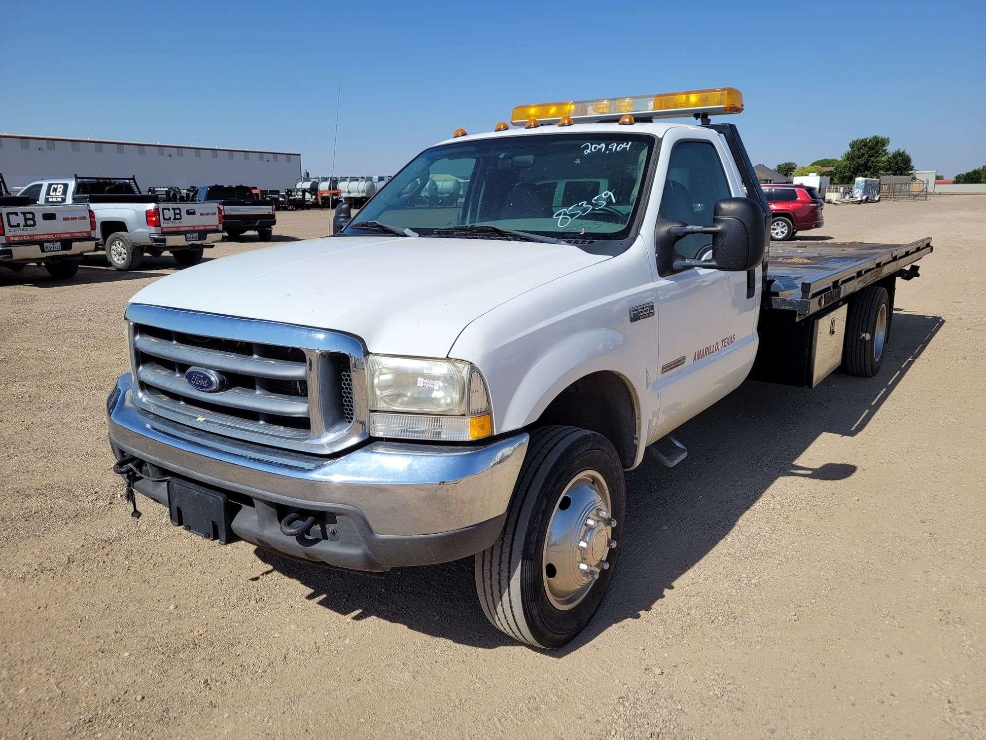 2004 Ford F-550 Equipment Image0