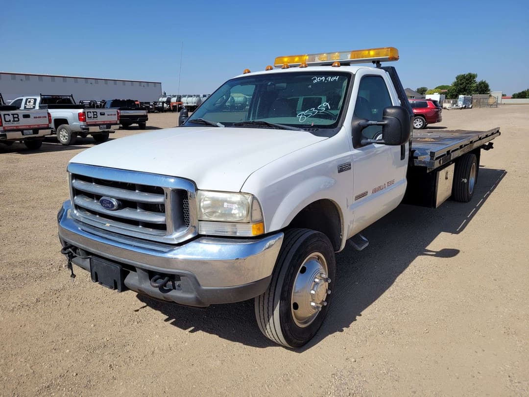 Image of Ford F-550 Primary image
