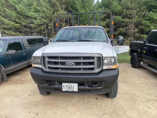 Image of Ford F-550 equipment image 2