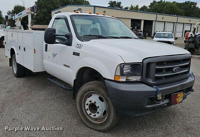 Image of Ford F-550 equipment image 2