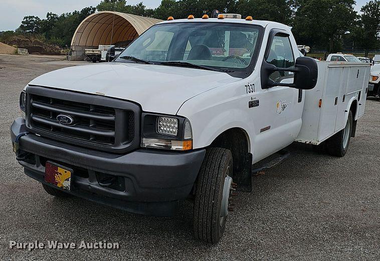 Image of Ford F-550 Primary image