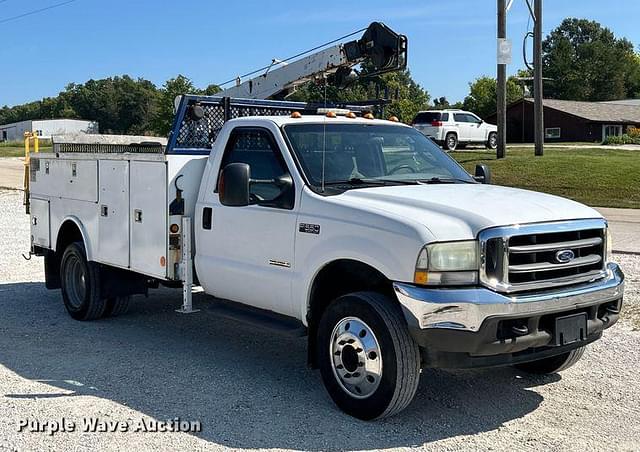 Image of Ford F-550 equipment image 2