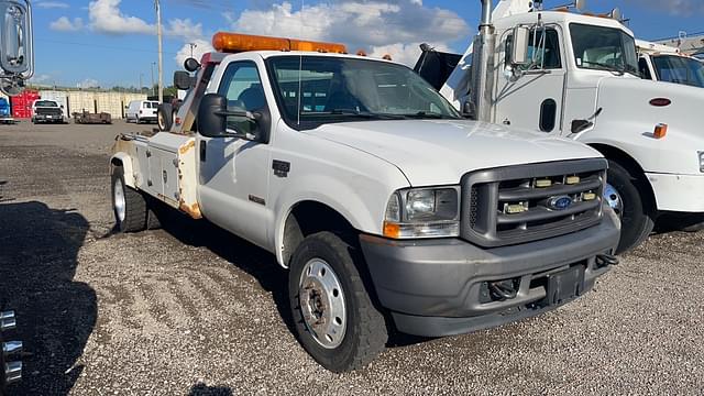 Image of Ford F-550 equipment image 2
