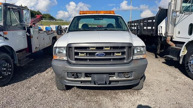 Image of Ford F-550 equipment image 1