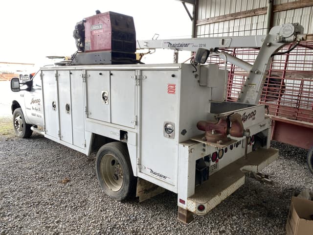 Image of Ford F-550 equipment image 1